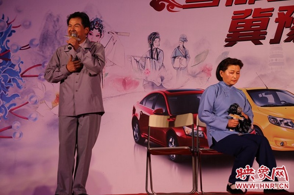 戲曲演員劉海功表演的《月下相會(huì)》經(jīng)典生動(dòng)，詼諧幽默。