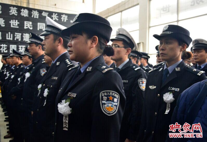 送別儀式上，姚世民的不少同志忍不住流下了眼淚