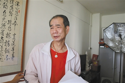 嫖娼事件后，區(qū)少坤向記者訴說委屈，他說：“這是一個(gè)圈套”。李根 攝