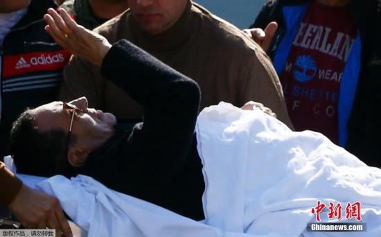 　埃及法院29日作出終審判決，裁決前總統(tǒng)穆巴拉克涉嫌謀殺示威者一案不成立，穆巴拉克將無罪釋放。圖為穆