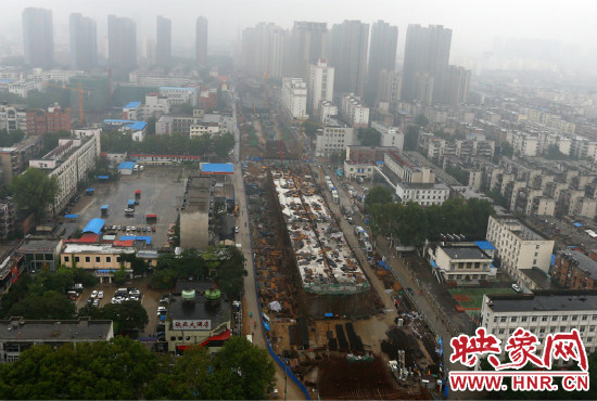 明年春節(jié)前高架橋部分道路將建成通車(chē)。