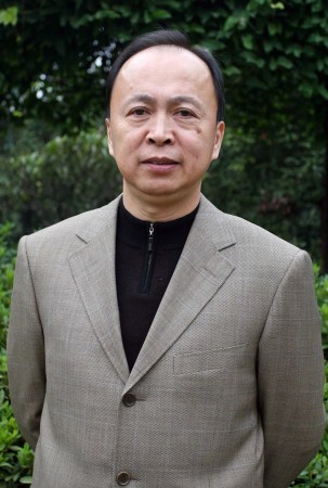 2007年11月5日，十七大黨代表湘西自治州州委書記童名謙。