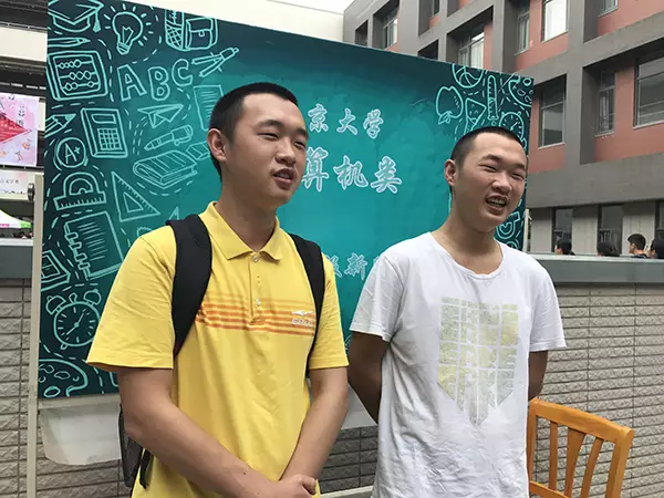 雙胞胎兄弟陳于勤、陳于思。