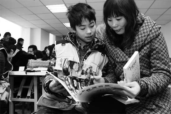 昨日的分享交流會(huì)上，孩子們的成長(zhǎng)經(jīng)歷都被印成了小冊(cè)子