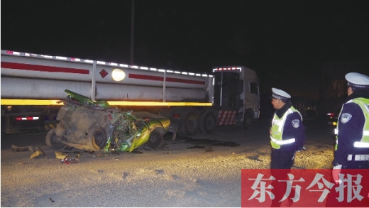 昨日下午，鄭平路與107國道并線處突發(fā)車禍，造成鄭平路擁堵兩個(gè)多小時(shí)