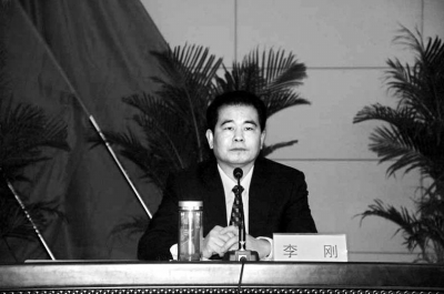 濮陽市委常委、市委政法委書記李剛