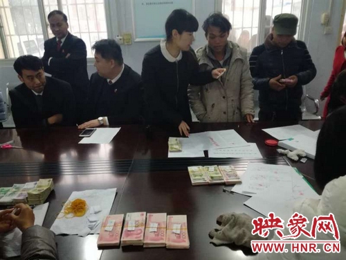 滎陽(yáng)78名貴州籍農(nóng)民工兄弟拿到工資回家啦！