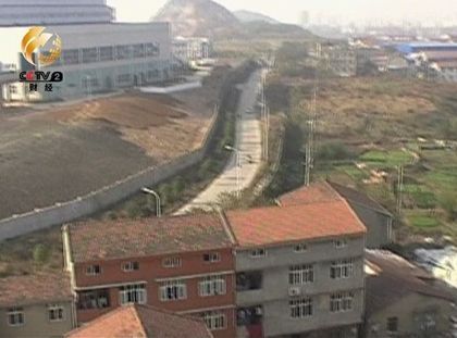 本應(yīng)沒有居民樓的區(qū)域，布滿密密麻麻的樓房