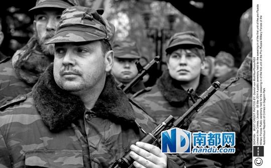 9日，烏克蘭克里米亞自治共和國的親俄武裝士兵舉行宣誓儀式。