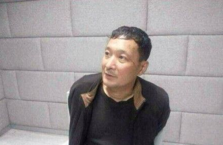 圖為在逃犯罪嫌疑人王慶新。