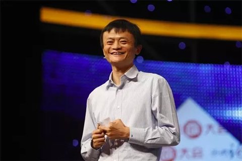 2011年8月17日，阿里巴巴集團宣布，將提供30億元無息貸款，幫助員工解決首次置業(yè)問題，每人最高可申請30萬元。此外，阿里巴巴還將投入5億元設教育基金，通過和教育機構共同辦學、與現(xiàn)有學校合作，解決員工子女入園、上學問題;向基層員工發(fā)放一次性的物價、子女教育補貼，預計總額超過4000萬元。