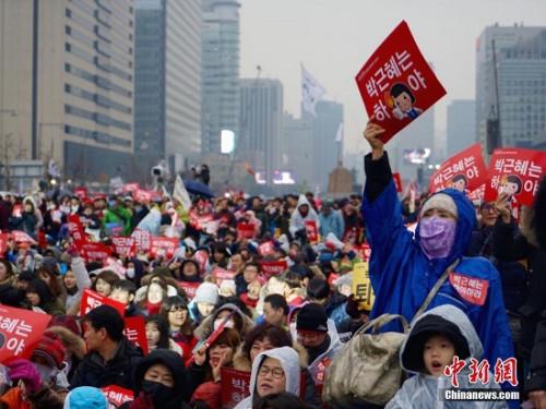 11月26日，韓國爆發(fā)“親信干政”事件后第五輪大規(guī)模集會。