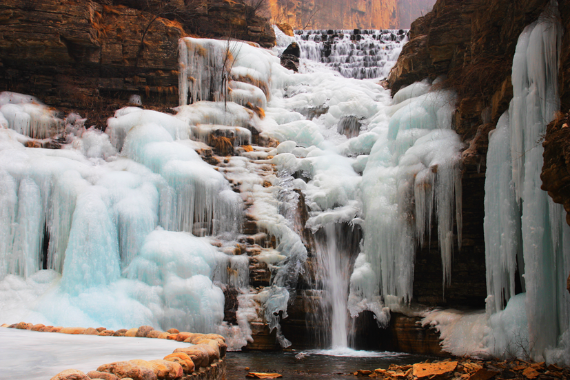 冬天來通天峽看冰掛吧!景區(qū)門票半價優(yōu)惠哦。