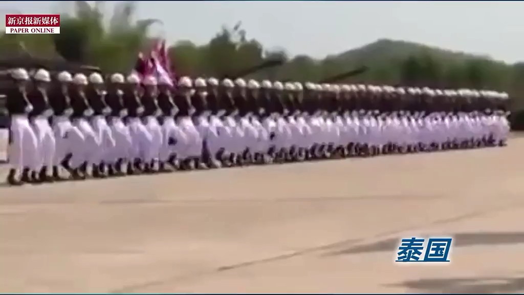 那些年摩托、樹人、斧頭兵上演的有趣閱兵式