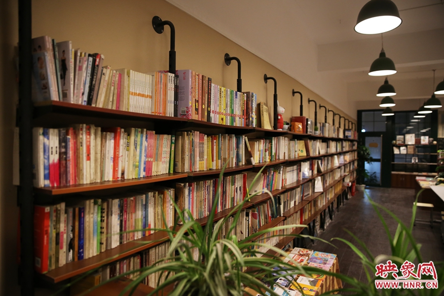 書(shū)店內(nèi)的裝飾。